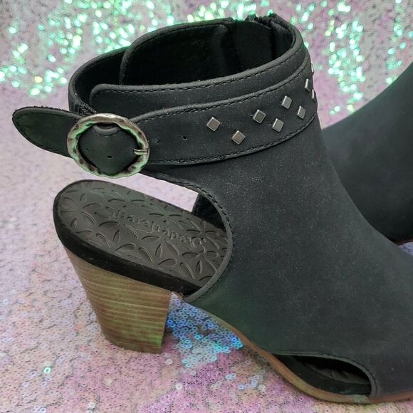 Bare Traps Reining Size 6 M - Picture 11 of 14